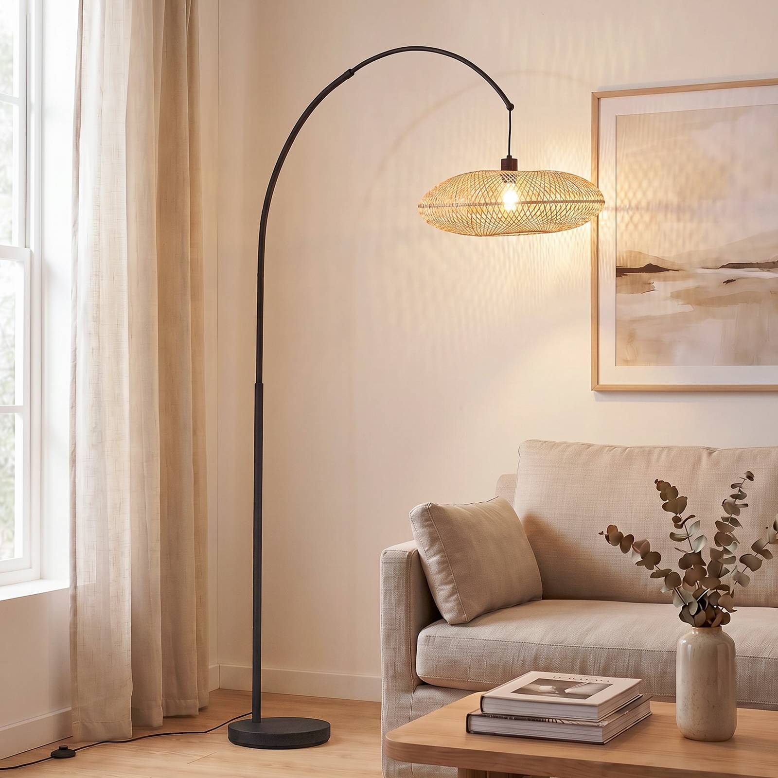 Lindby booglamp Solvian, zwart/naturel, bamboe, metaal – Lampen24