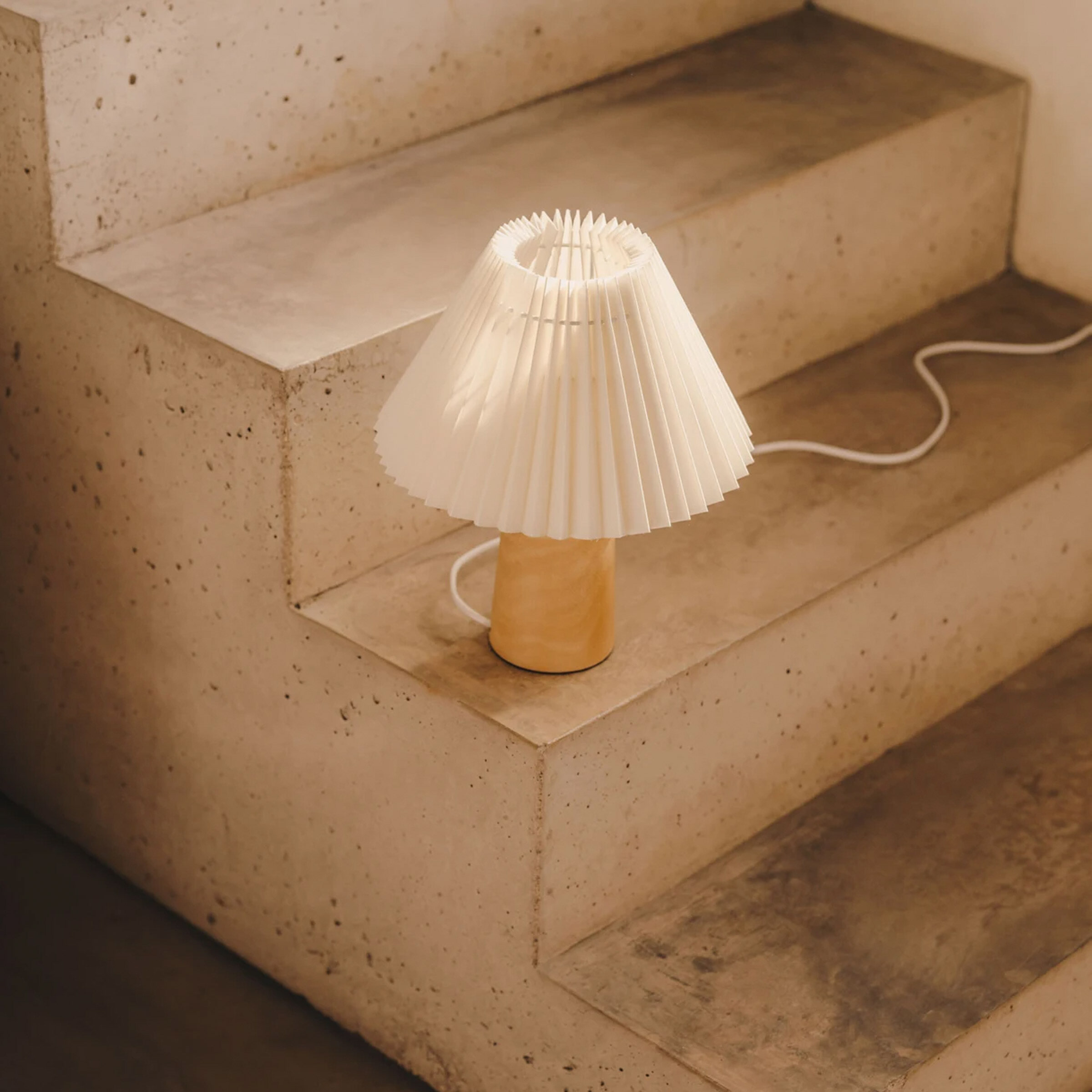 Kave Home Tafellamp Benicarlo Rubberhout