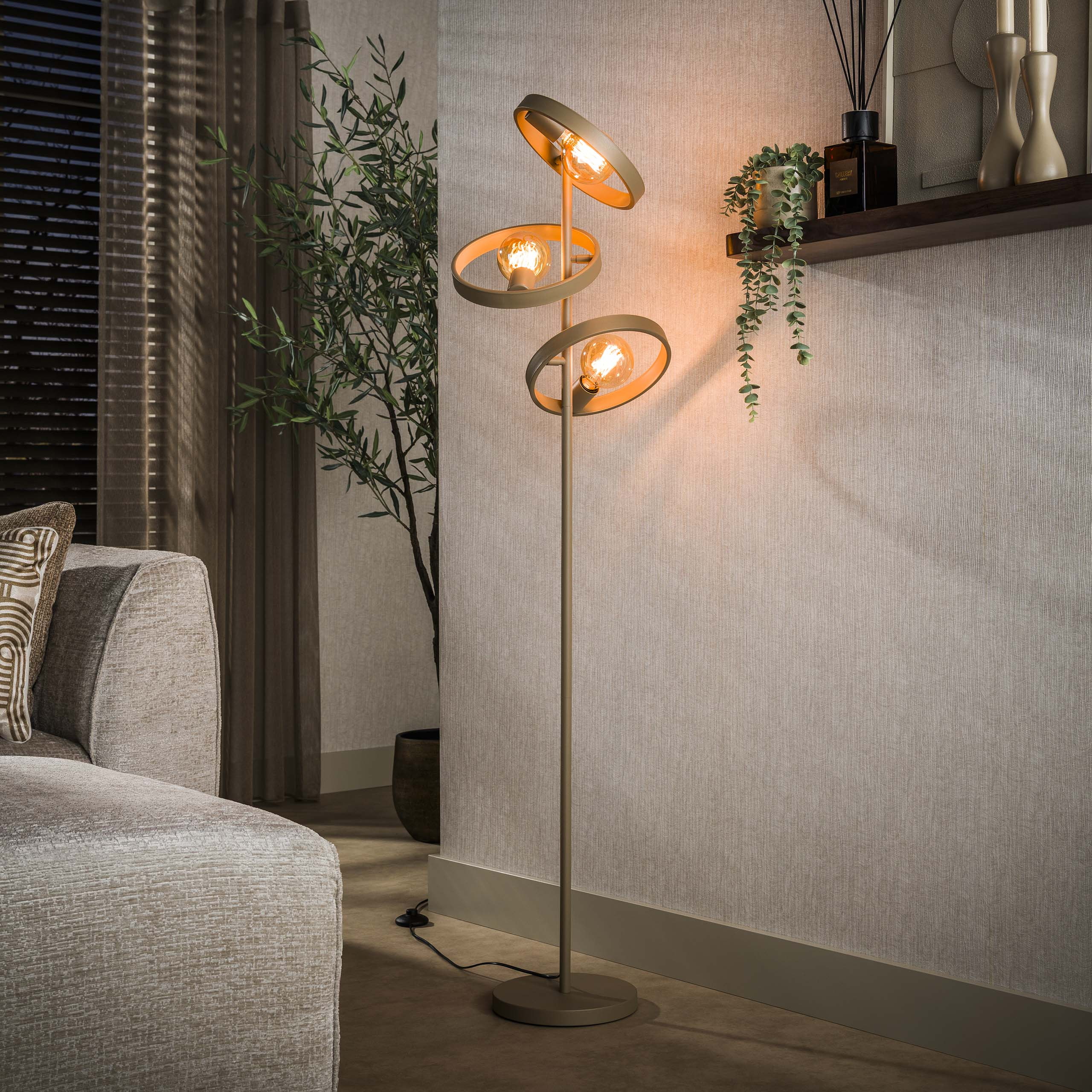 LifestyleFurn Vloerlamp Homer 3-lamps - Beige